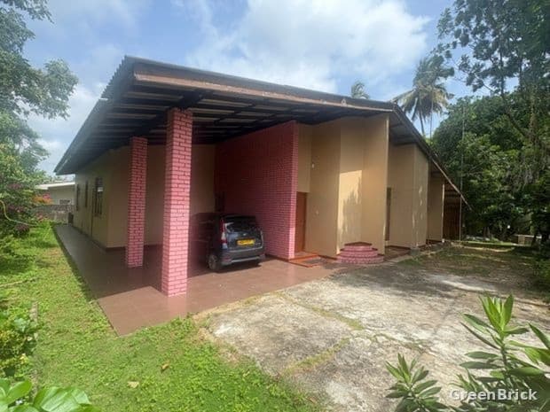 House in Kurunegala - Kurunegala